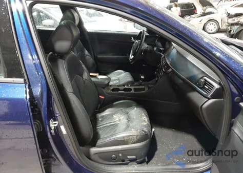 2018 Kia Optima Sx Turbo z USA, uszkodzony, nr VIN 5XXGV4L26JG233272